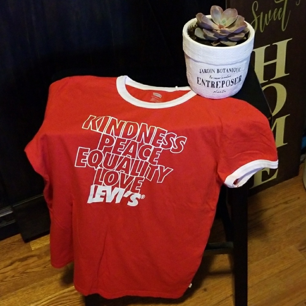 Levi's  T-shirt